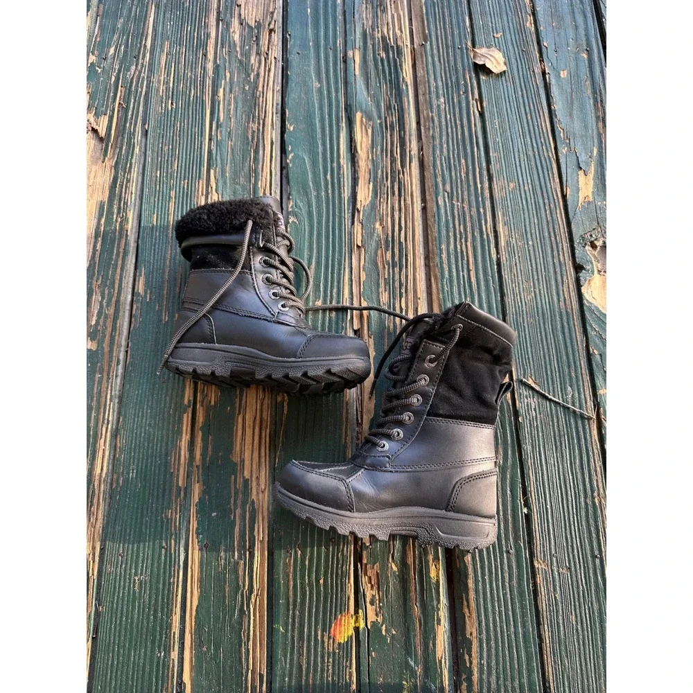 UGG Butte II‎ CWR Kids Black Leather Waterproof Winter Boots Size 11 1019066K